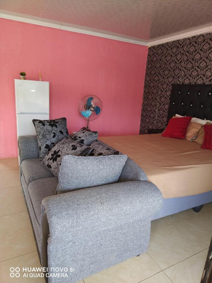 Moholoholo Lodge Acornhoek Екстер'єр фото