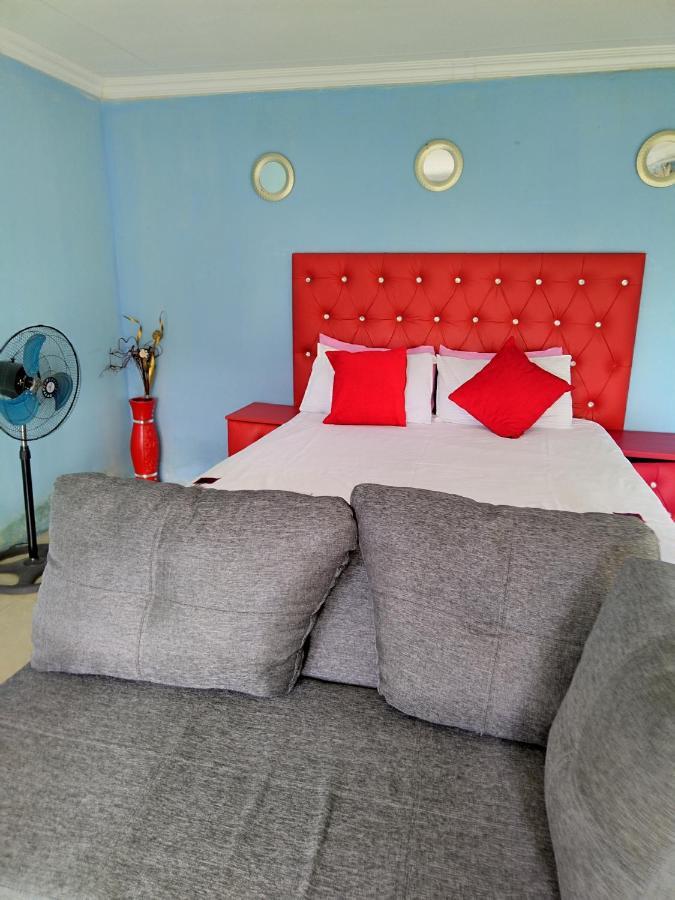 Moholoholo Lodge Acornhoek Екстер'єр фото